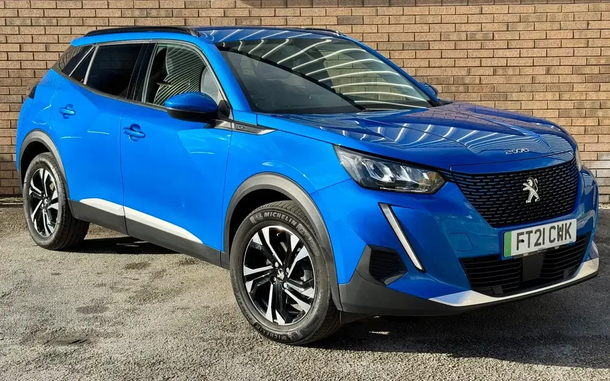 Used Peugeot e-2008 Allure 50 kW (68 HP) 2021 Blue SUV