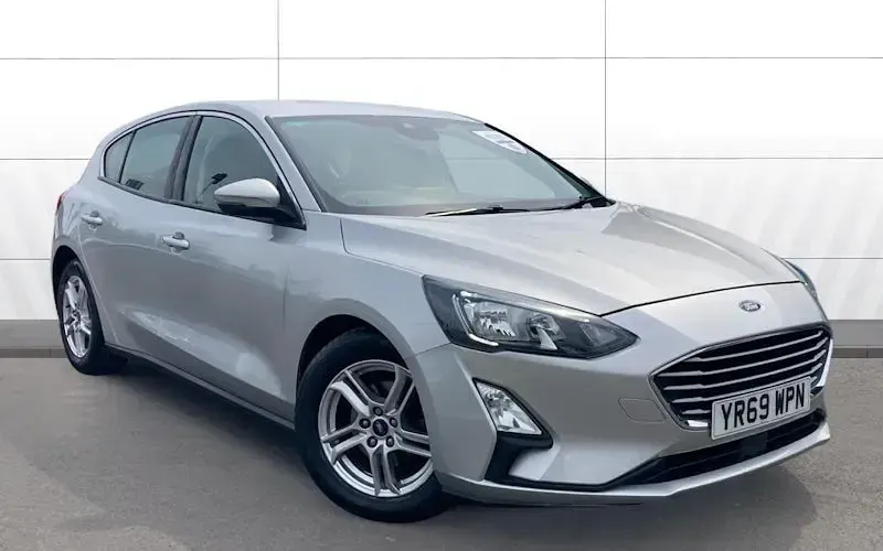 Begagnad Ford Focus Zetec 120 HK (88 kW) 2020 Halvkombi