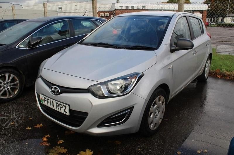 Silver Used 2014 Hyundai i20 Classic Hatchback | £3,000 (Fair price) - Image 1/1