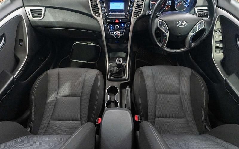 Used Hyundai i30 SE 110 HP (80 kW) 2016 Blue Hatchback