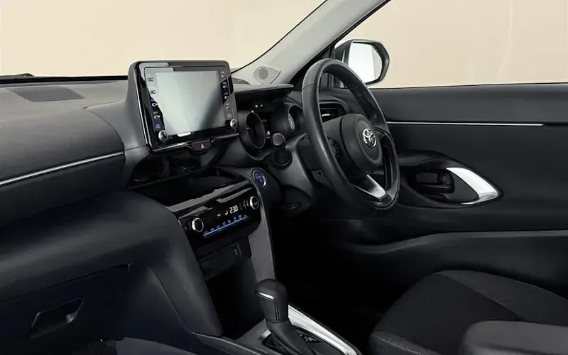 Used Toyota Yaris Hybrid 116 HP (85 kW) 2026 Estate