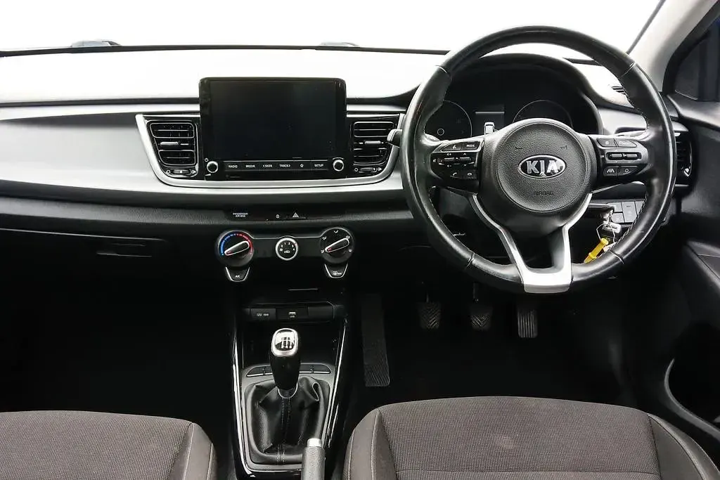 Used Kia Rio 99 HP (72 kW) 2021 Blue Hatchback
