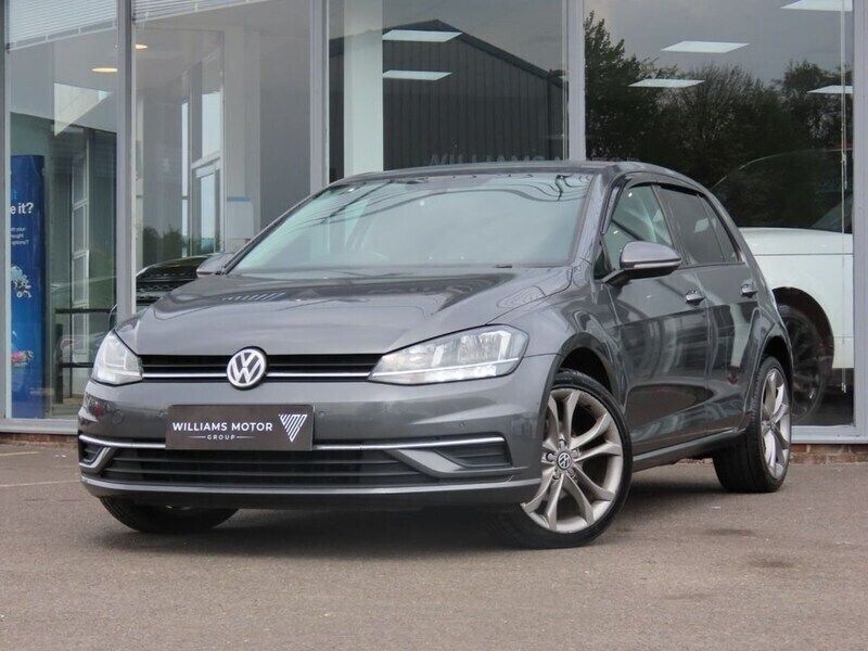 Grey Used 2018 VW Golf VII SE Hatchback | £8,999 (Good price) - Image 1/4