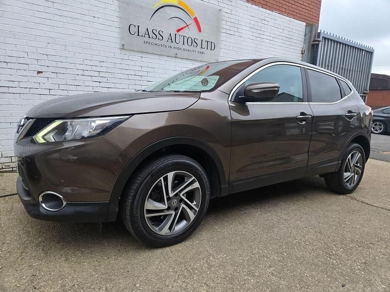 Used Nissan Qashqai Acenta Premium 2014 Beige SUV