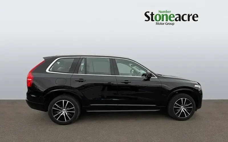 Used Volvo XC90 Momentum 235 HP (172 kW) 2021 Black SUV