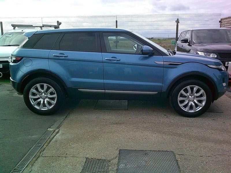 Used Land Rover Range Rover evoque Pure 190 HP (139 kW) 2014 Blue SUV