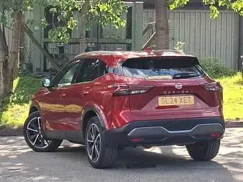 Used Nissan Qashqai Tekna 140 HP (102 kW) 2024 Red SUV