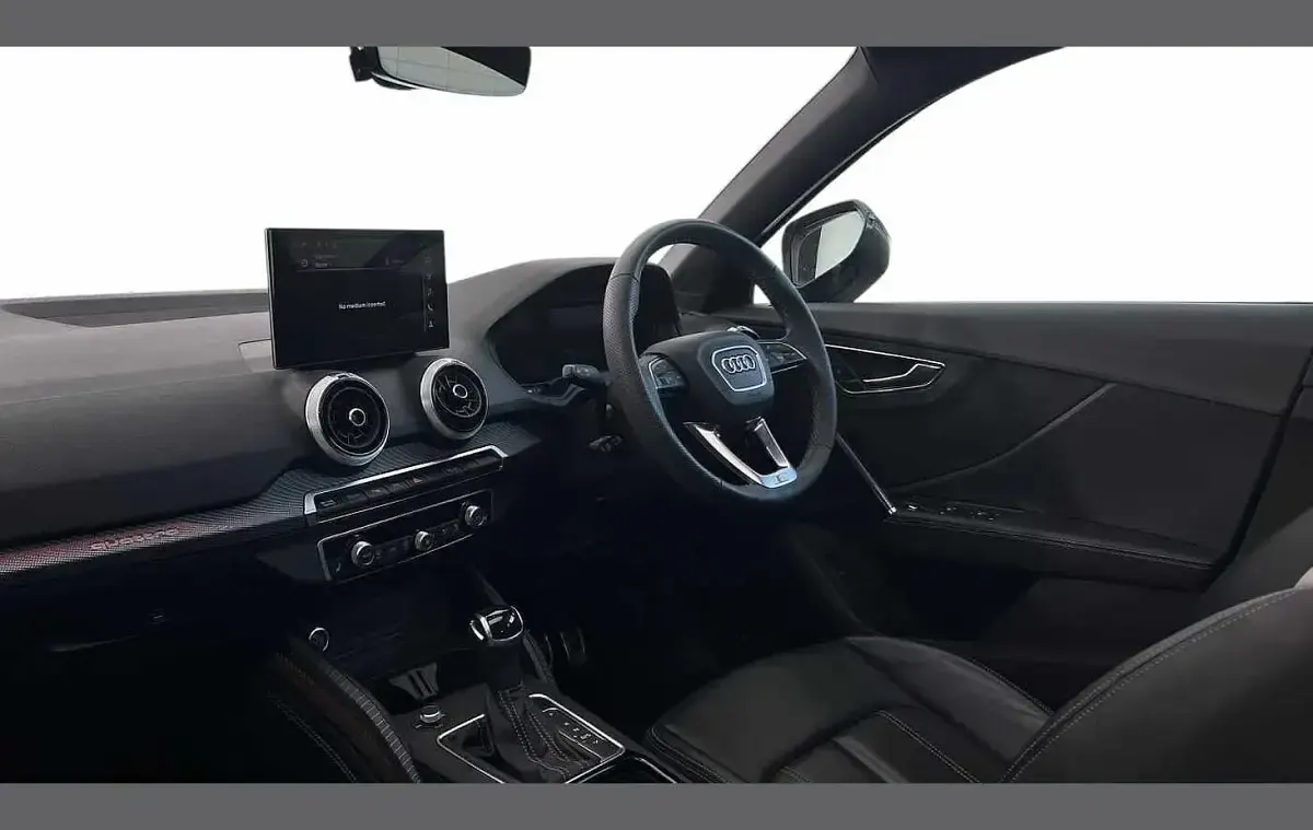 Usado Audi SQ2 Comfort 300 HP (220 kW) 2024 Azul SUV