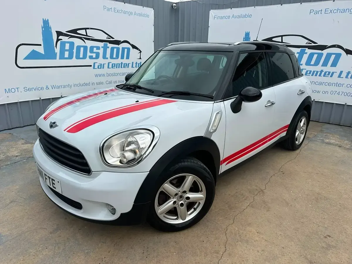 Used Mini Cooper D 2011 White Hatchback