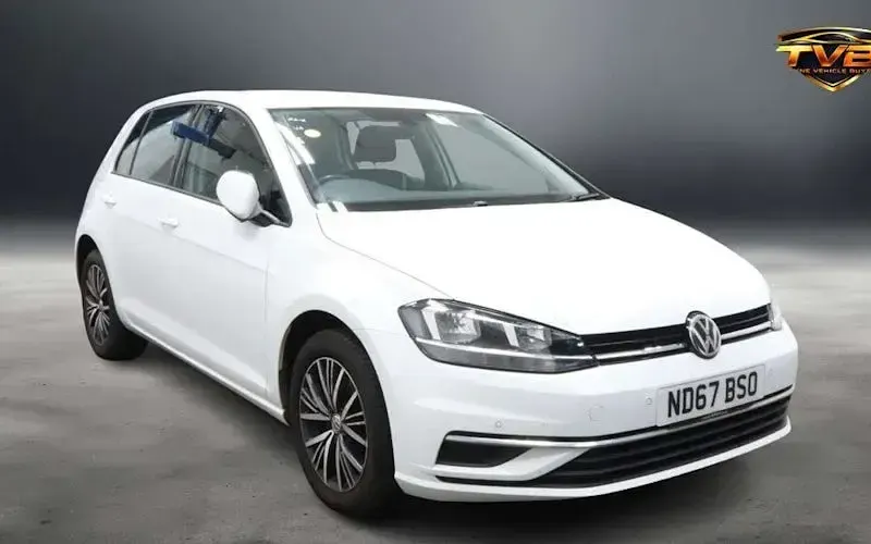 Used VW Golf VII SE 125 HP (91 kW) 2018 Hatchback