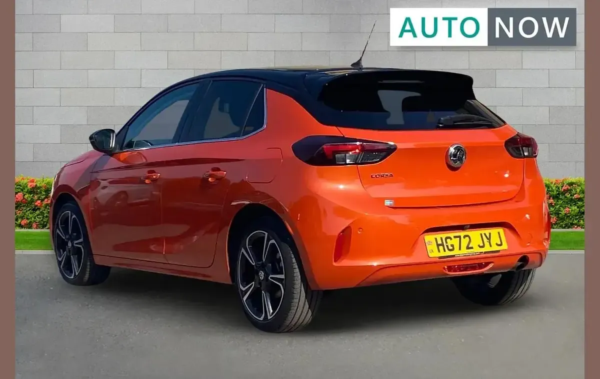 Used Vauxhall Corsa Edition 100 HP (73 kW) 2022 Orange Hatchback