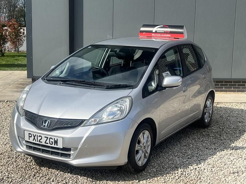 Second-hand Honda Jazz ES 99 CP (72 kW) 2012 Argintiu Hatchback