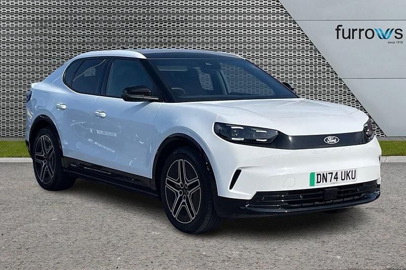 White Used 2024 Ford Capri Premium Estate | £34,995 (Expensive) - Image 1/4