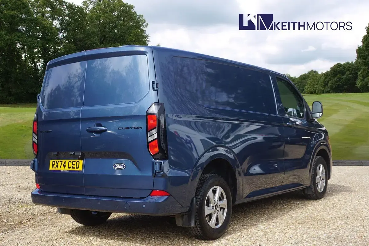 Used Ford Transit Custom Limited 136 HP (100 kW) 2024 Blue Van