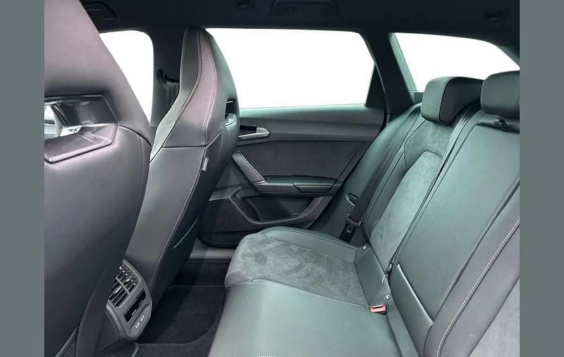 New Cupra Leon 147 HP (108 kW) 2025 Grey Estate