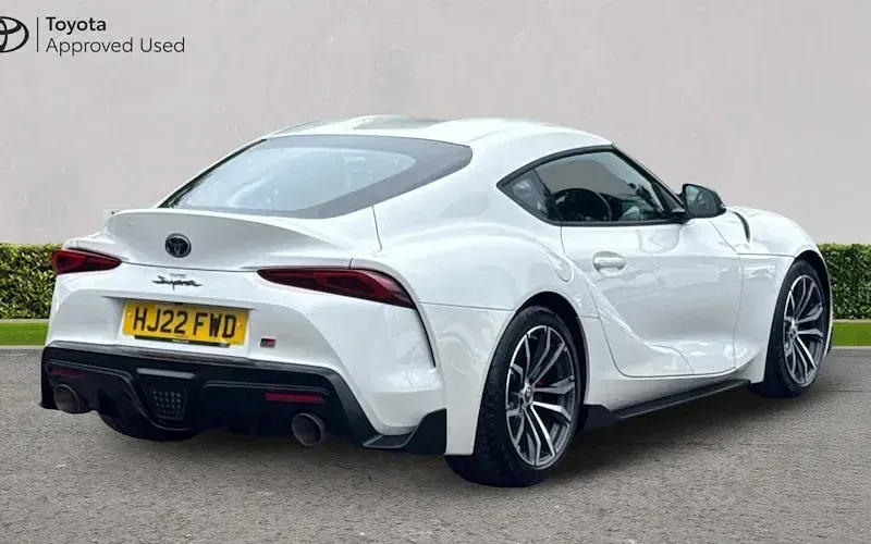 Used Toyota Supra 257 HP (189 kW) 2022 White metallic Coupe