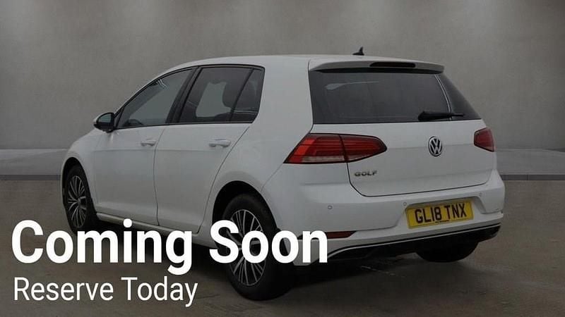 Used VW Golf VII SE 115 HP (84 kW) 2018 White Hatchback