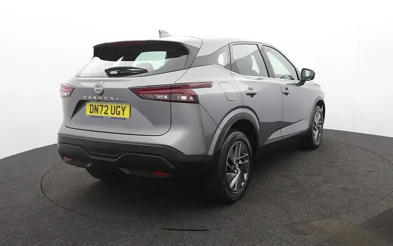 Used Nissan Qashqai Acenta Premium 140 HP (102 kW) 2022 Grey SUV