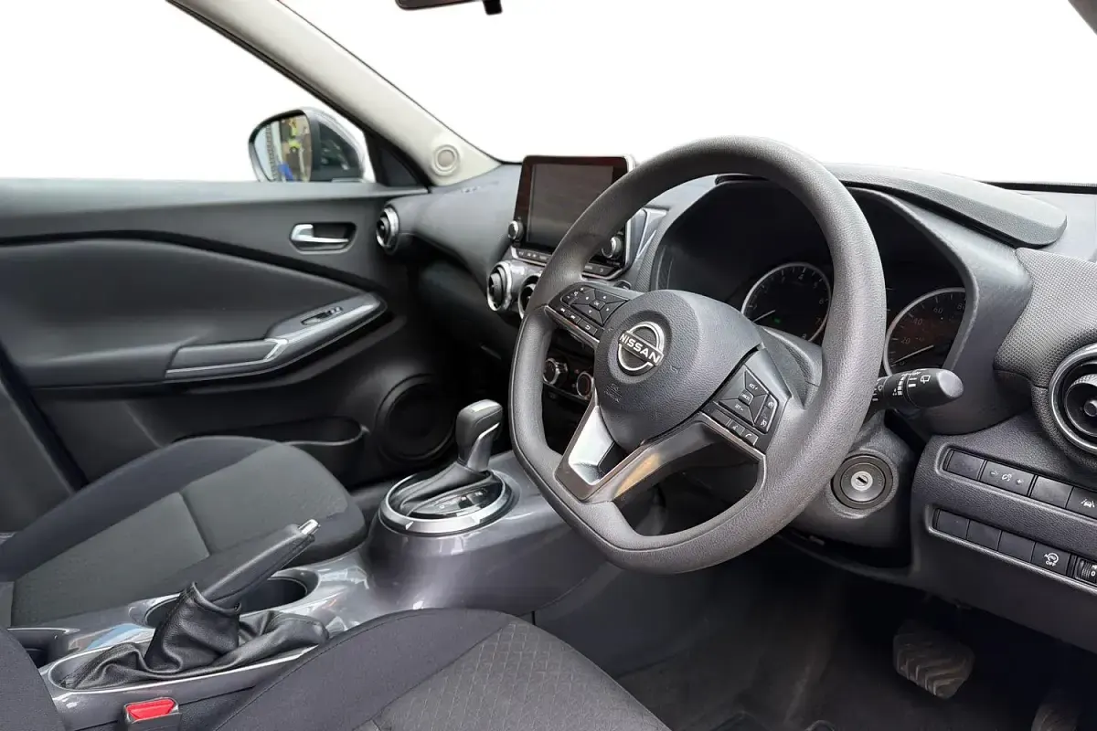 Used Nissan Juke Acenta 117 HP (86 kW) 2024 Black SUV