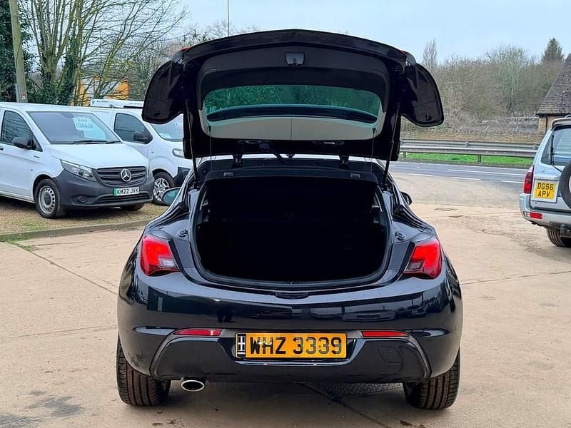 Used Vauxhall Astra GTC SRi 165 HP (121 kW) 2015 Black Hatchback