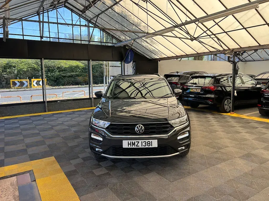 Used VW T-Roc Active 150 HP (110 kW) 2022 Grey SUV