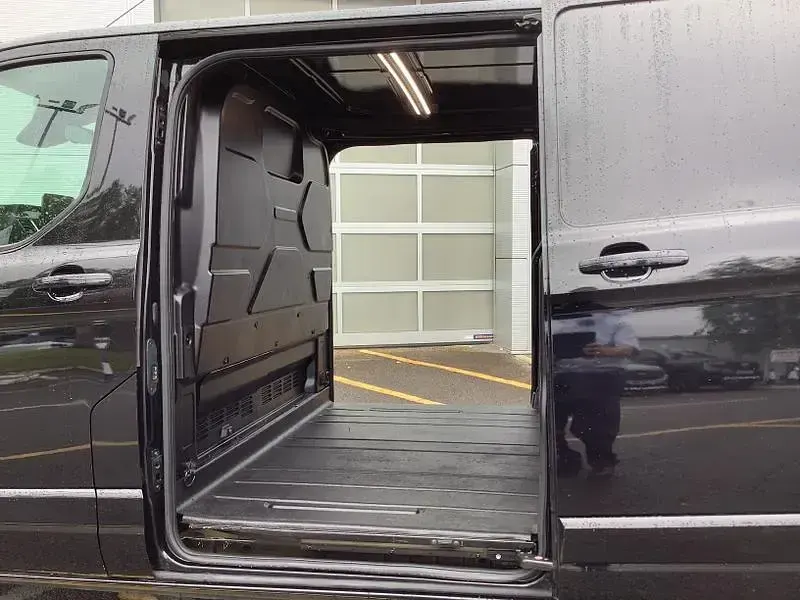 Used Ford Transit Custom Limited 130 HP (95 kW) 2023 Black Van