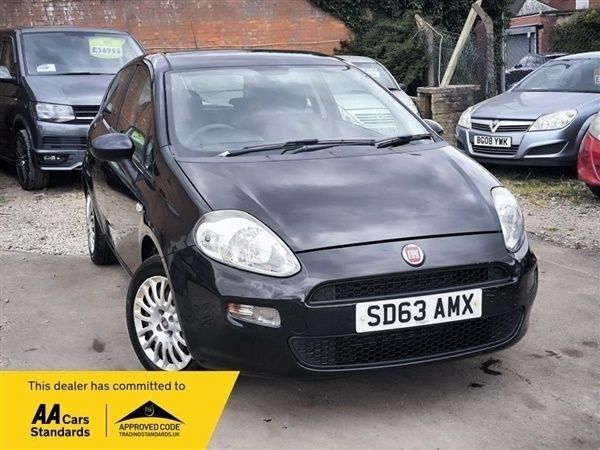 Black Used 2013 Fiat Punto Pop Hatchback | £2,500 (Fair price) - Image 1/1