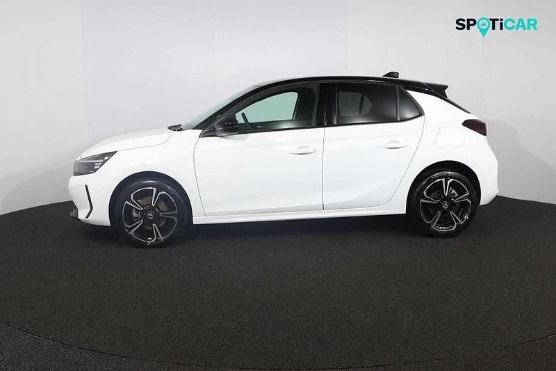 Used Vauxhall Corsa S 99 HP (72 kW) 2023 White Hatchback