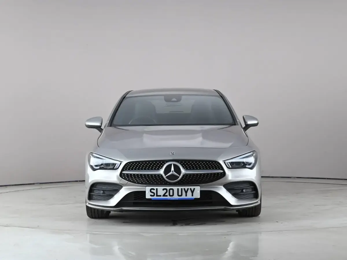 Usado Mercedes CLA180 AMG line 2020 Prateado Sedan