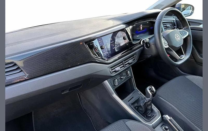 Used VW Polo Life 95 HP (69 kW) 2023 Blue Hatchback