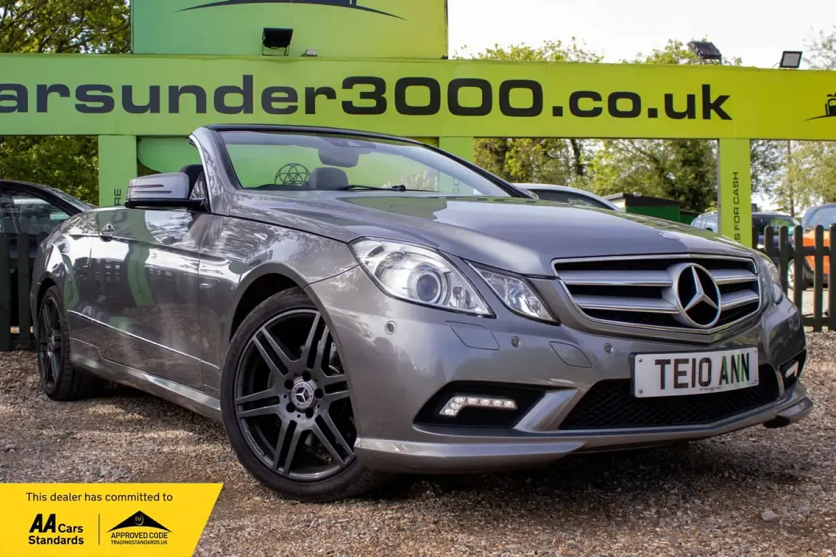 Usado Mercedes E250 2011 Prateado Cabrios