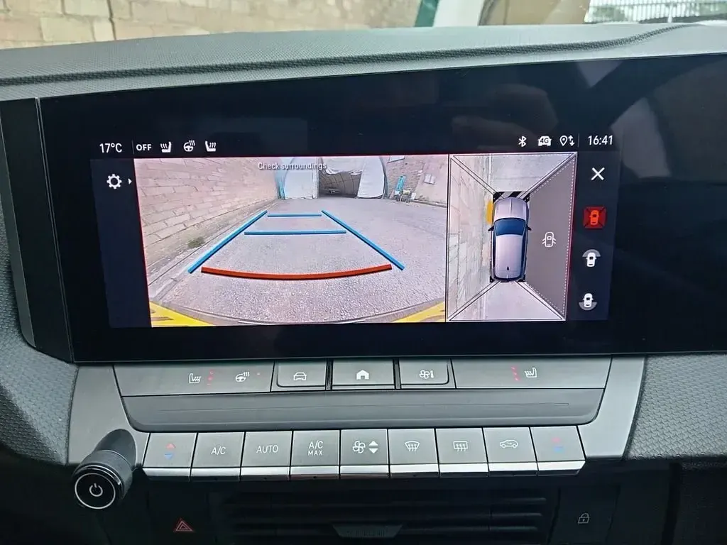 Second-hand Vauxhall Astra S 130 CP (95 kW) 2023 Negru Hatchback