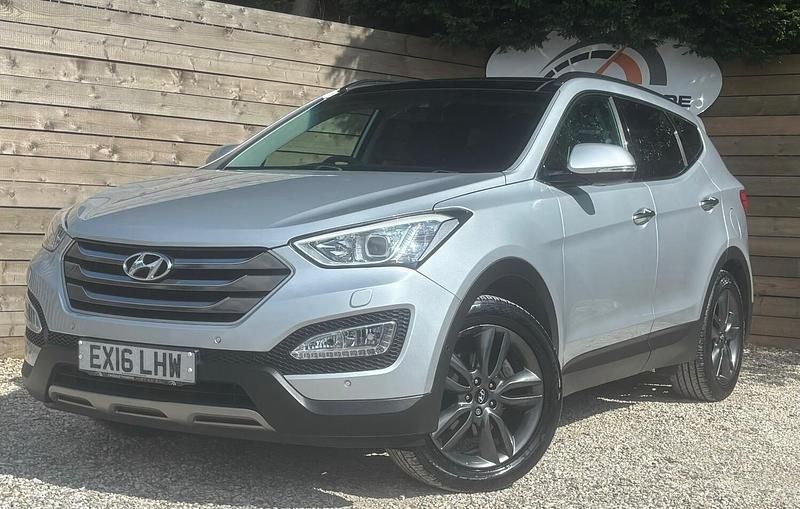 Silver Used 2016 Hyundai Santa Fe Premium SE SUV | £9,995 (Good price) - Image 1/4