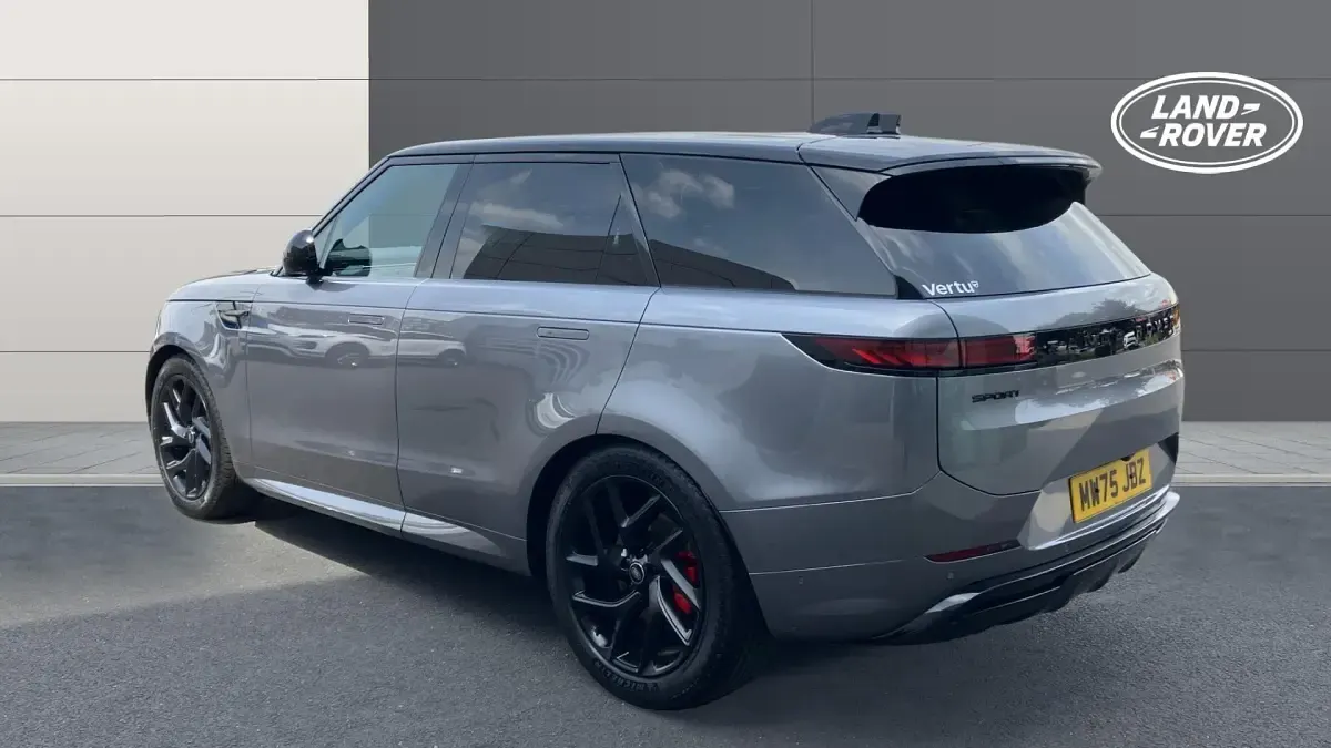 Used Land Rover Range Rover Sport SE Dynamic 300 HP (220 kW) 2025 Eiger grey SUV