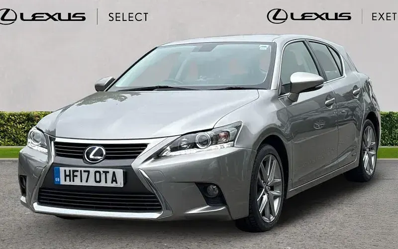 Used Lexus CT200h Executive Line 136 HP (100 kW) 2017 Silver Hatchback