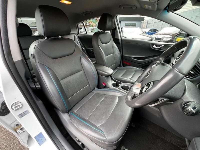 Used Hyundai Ioniq Premium SE 2019 White Hatchback