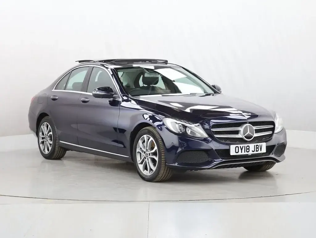 Usado Mercedes C350e Premium 293 HP (215 kW) 2018 Azul Sedan