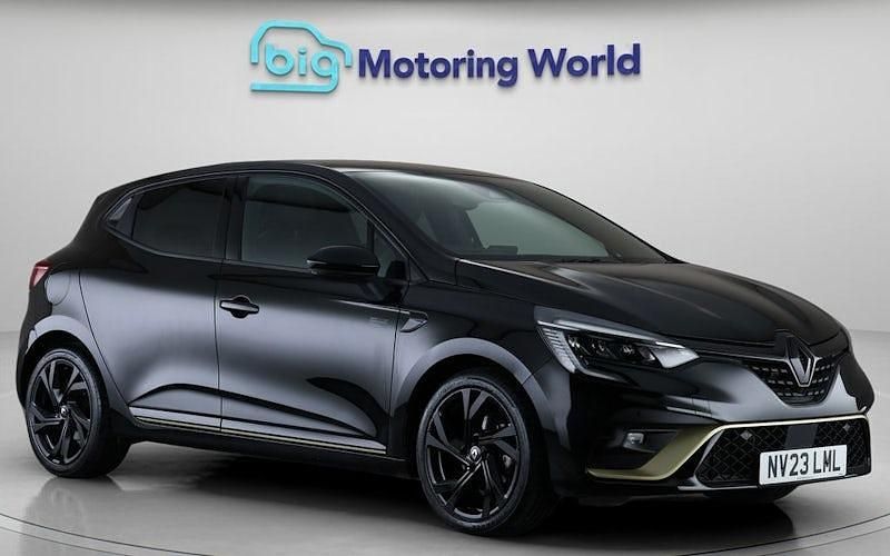 Used Renault Clio V Engineered 145 HP (106 kW) 2023 Black Hatchback