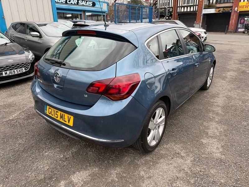 Used Vauxhall Astra SRi 115 HP (84 kW) 2015 Blue Hatchback