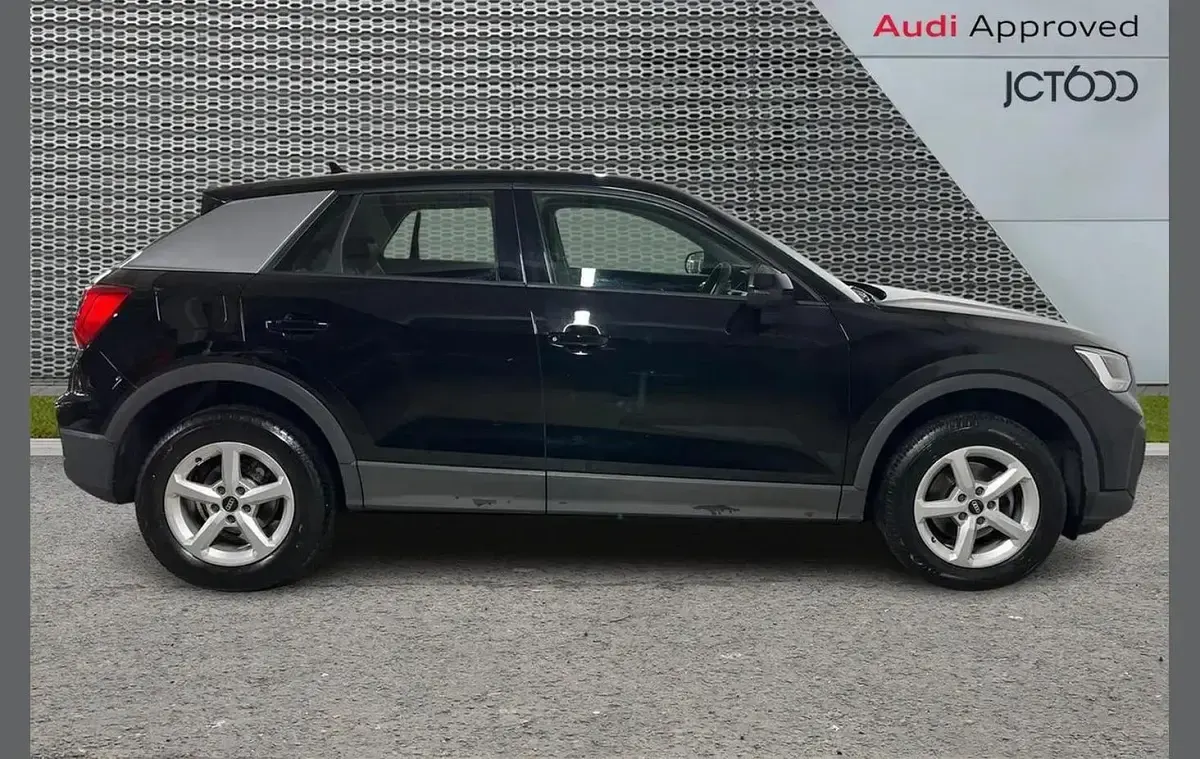 Used Audi Q2 108 HP (79 kW) 2023 Black SUV