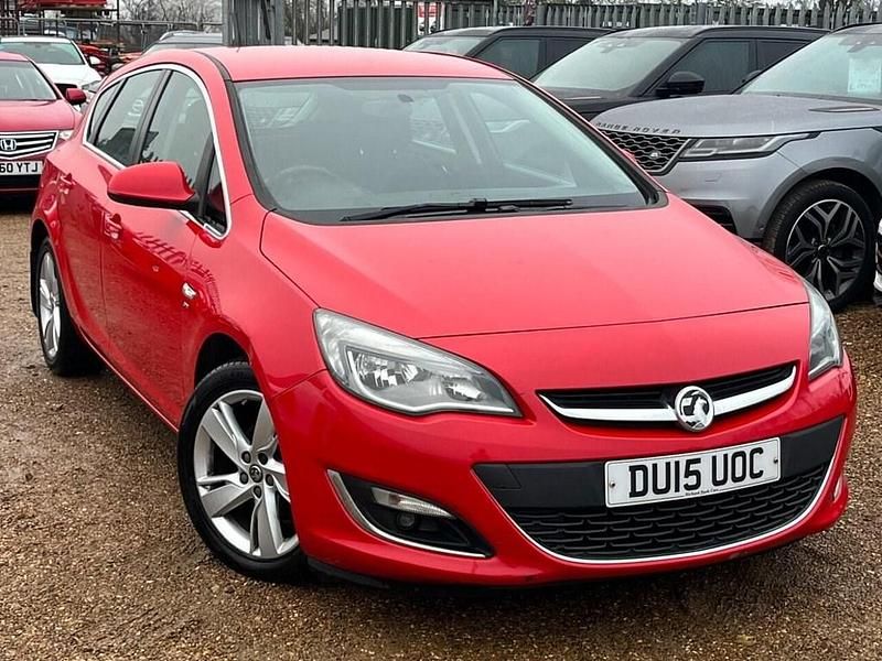 Red Used 2015 Vauxhall Astra SRi Hatchback | £2,250 (Fair price) - Image 1/4