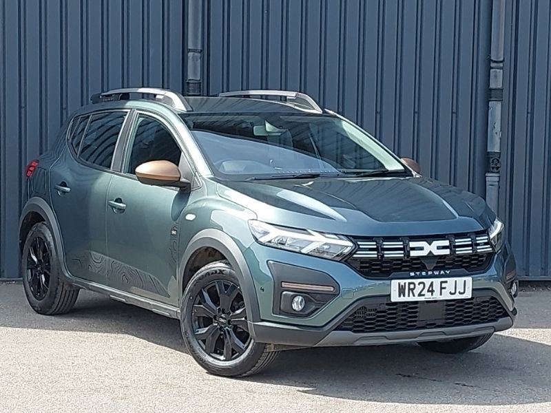 Green Used 2024 Dacia Sandero Extreme Hatchback | £15,298 (Fair price) - Image 1/4