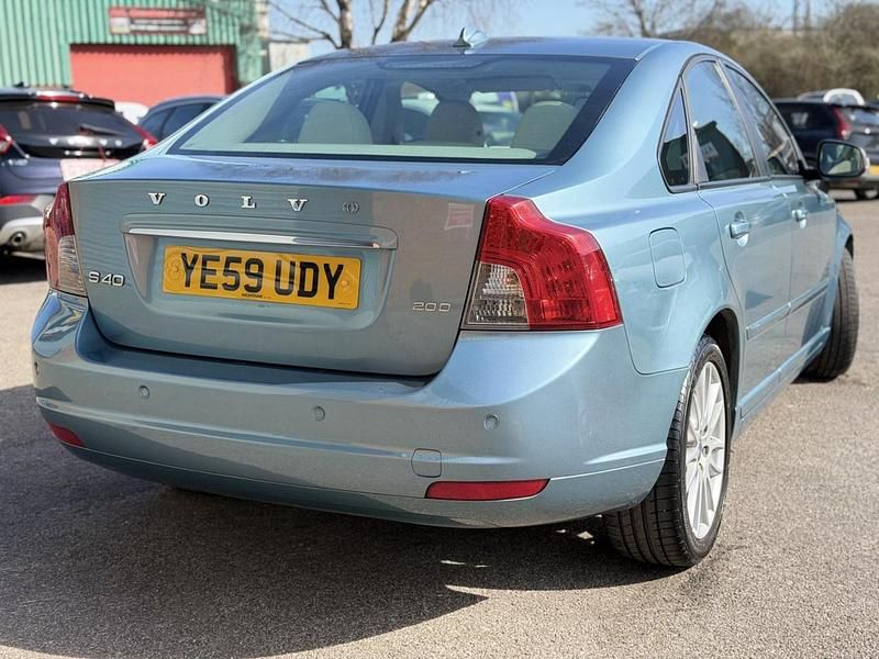 Usado Volvo S40 SE Lux 136 HP (100 kW) 2009 Azul Sedan