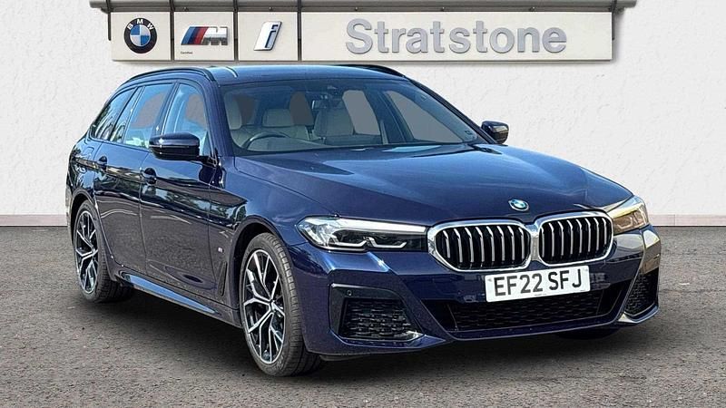 Blue Used 2022 BMW 520 M Sport Estate | £33,195 (Expensive) - Image 1/3