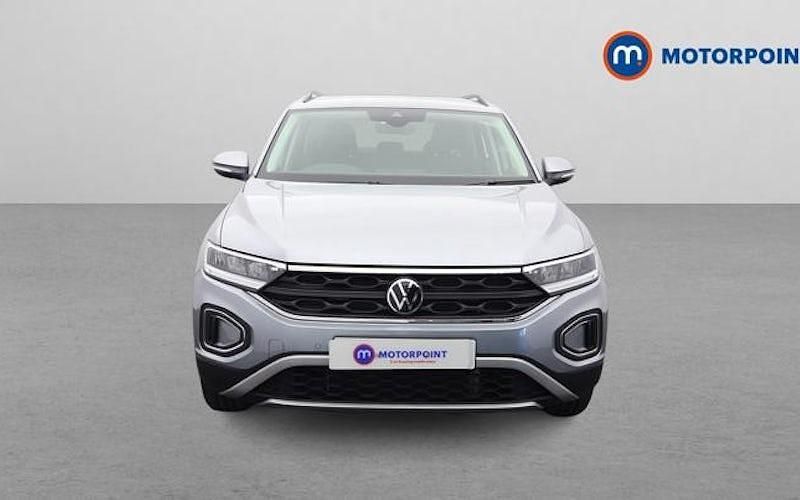 Used VW T-Roc Life 150 HP (110 kW) 2024 Silver SUV