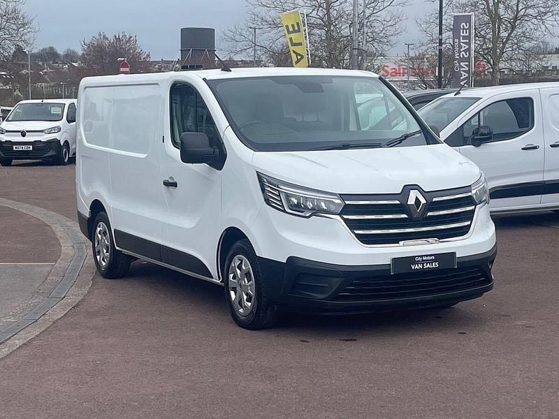 White Used 2023 Renault Trafic Business Van | £16,290 (Good price) - Image 1/1