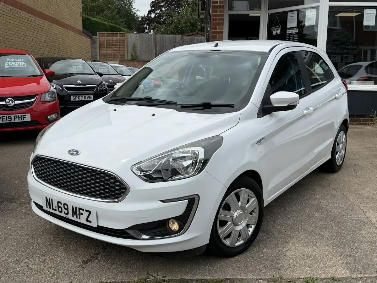 Used Ford Ka Plus Studio 70 HP (51 kW) 2019 White Hatchback