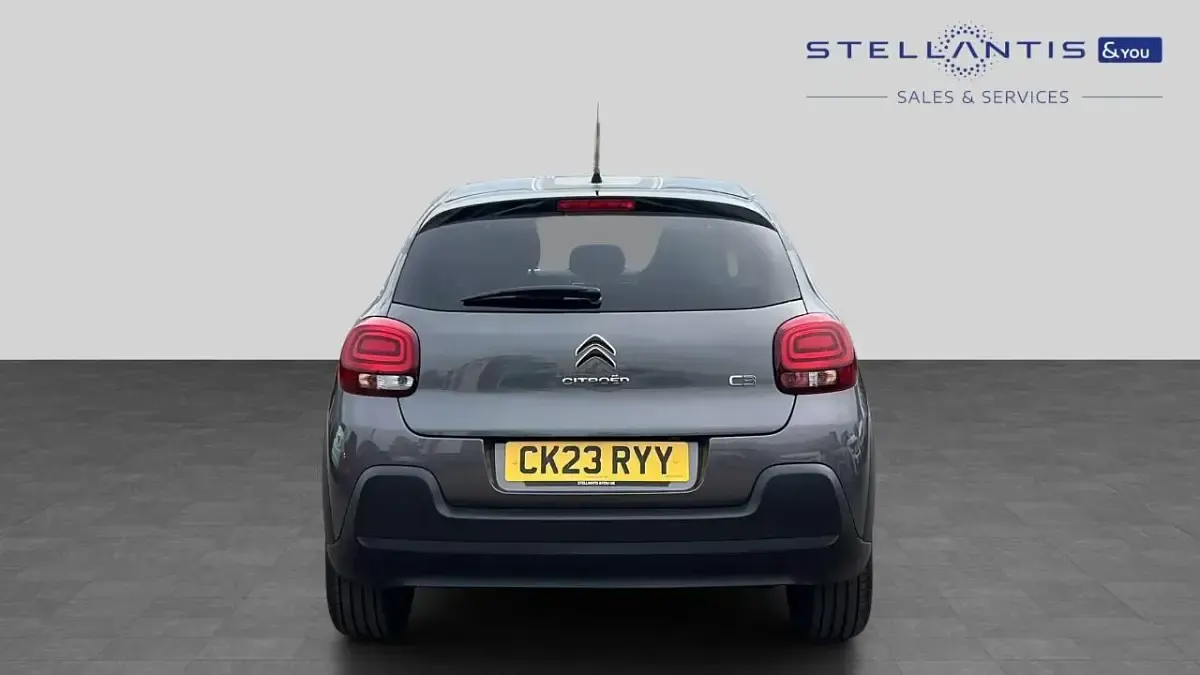 Usado Citroën C3 PureTech 108 HP (79 kW) 2023 Vermelho Citadino