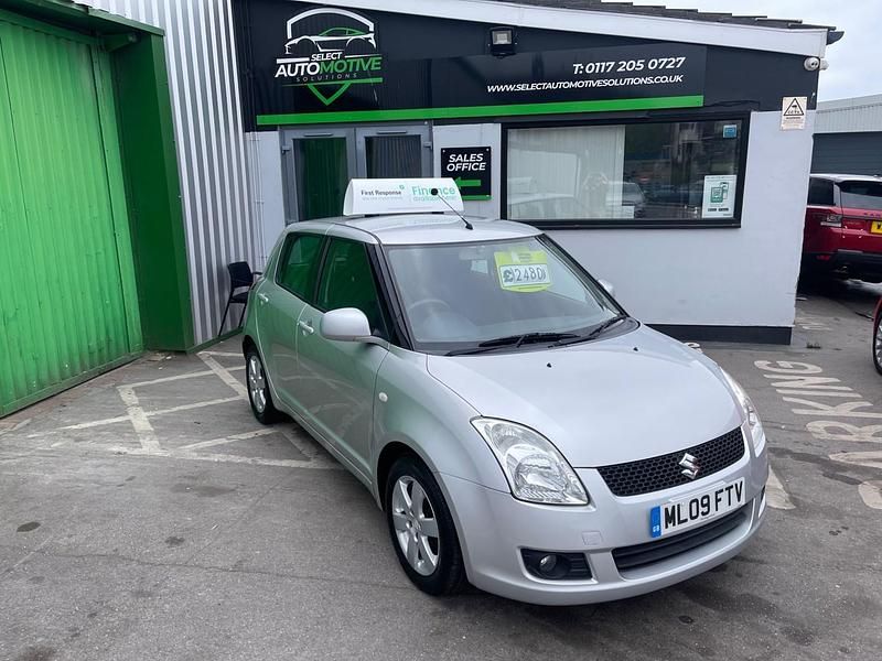 Silver Used 2009 Suzuki Swift GLX Hatchback | £2,480 (Fair price) - Image 1/4
