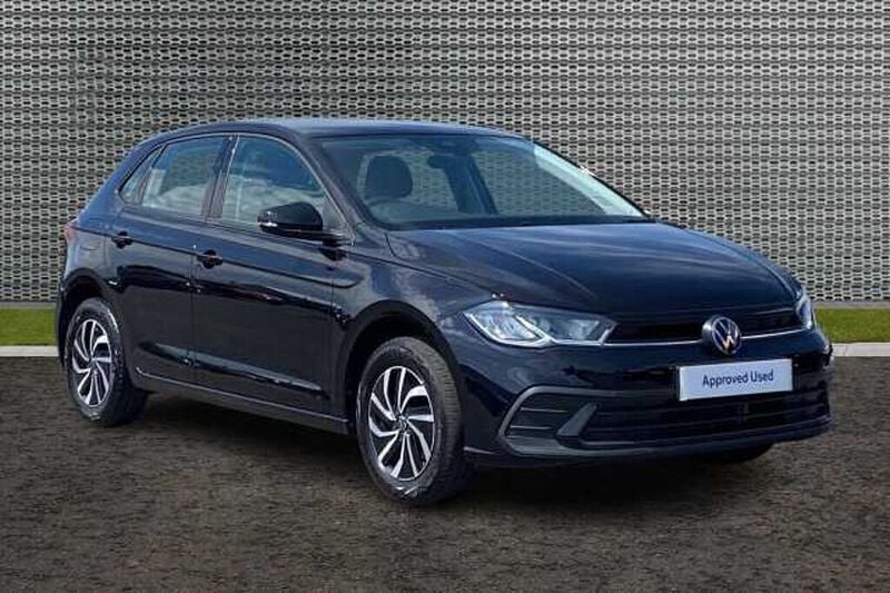 Used 2024 VW Polo Life | £15,992 (Good price) - Image 1/4